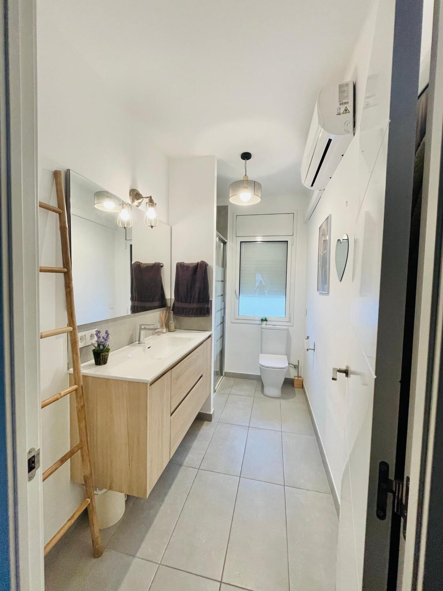Casita Unifamiliar Junto Al Mar Cunit